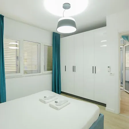 Miku Apartment-premium 2bd At Wilson Square Appartement Tirana