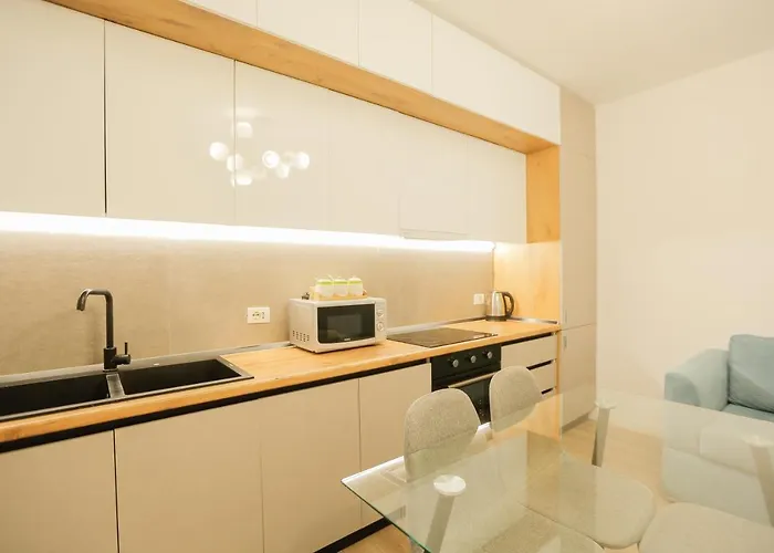Miku Apartment-premium 2bd At Wilson Square Tirana