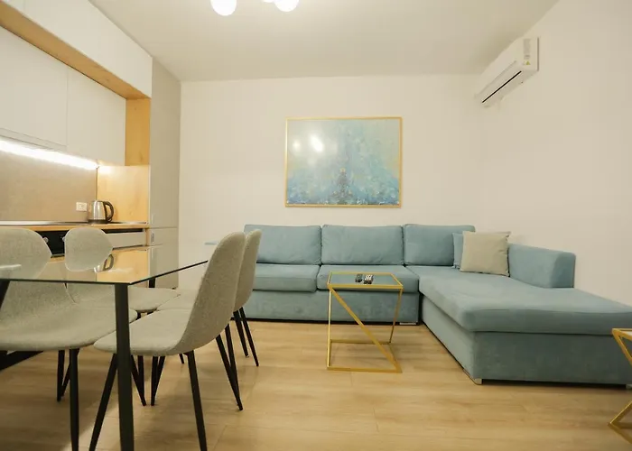 Miku Apartment-premium 2bd At Wilson Square Apartment
